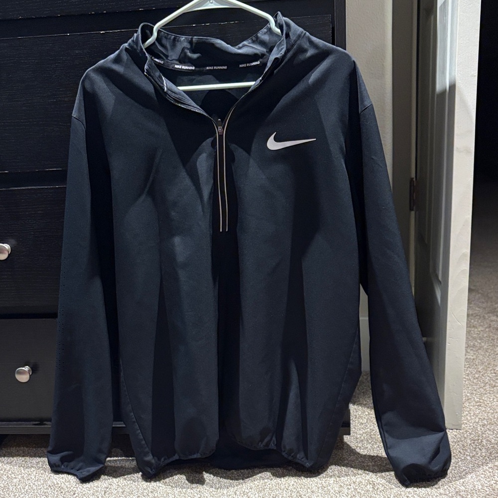 Nike Men's Black Windbreaker Jacket